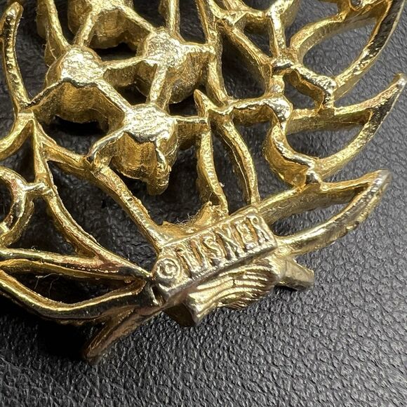 Vintage LISNER Laurel Wreath Brooch Pin Blue AB Rhinestone Gold Tone 60s Signed - Picture 6 of 15